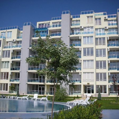 Oasis Suites Apartments And Studios Ravda Exterior photo