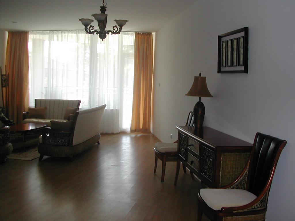 Oasis Suites Apartments And Studios Ravda Exterior photo