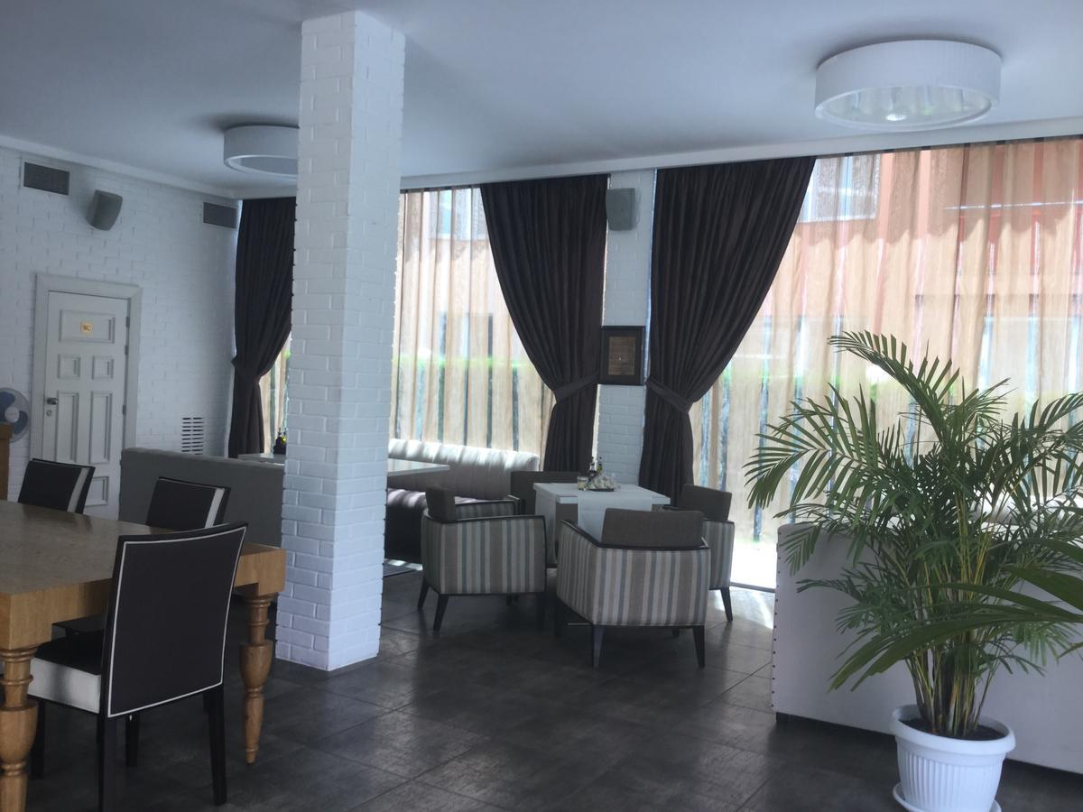 Oasis Suites Apartments And Studios Ravda Exterior photo